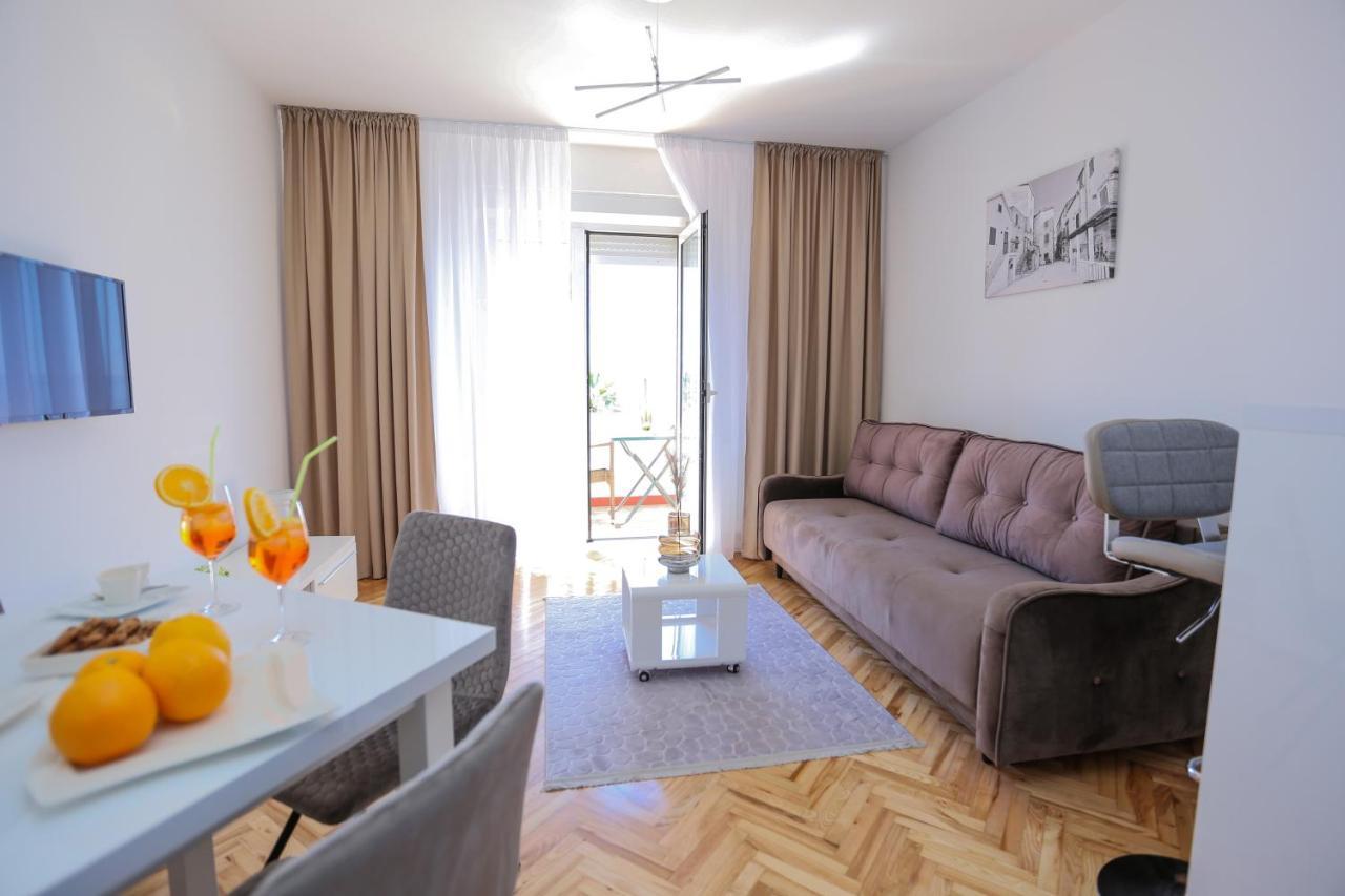Apartmani Guto Podstrana Exterior photo